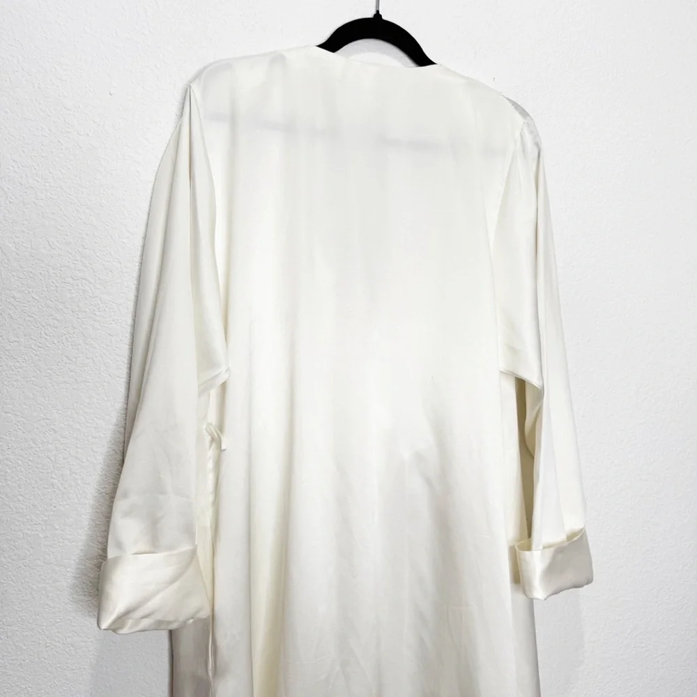 Delicates Cream Chemise and Robe Set - Picture 12 of 16